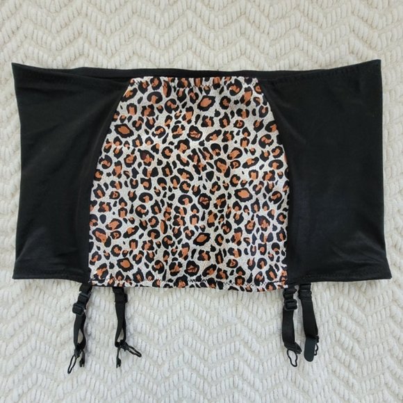 4 ITEMS: Garter Belts for stockings - never worn (Size S, or Size 4-6) - Picture 1 of 10